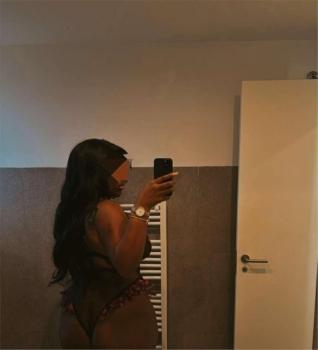 Vanessa Gorge Profonde