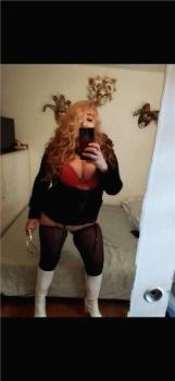 Mariela Grosse Poitrine