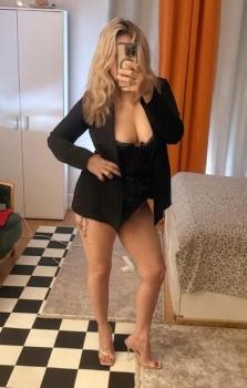 Kloe Gros Seins